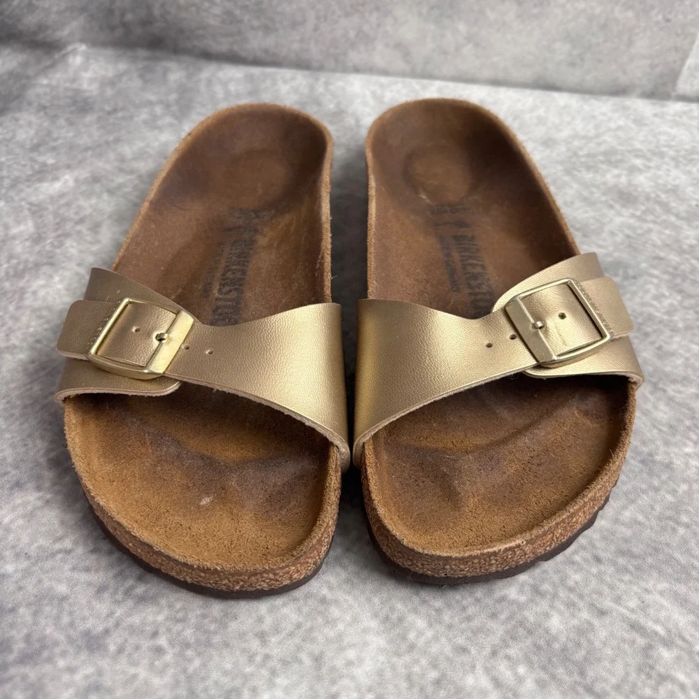 Birkenstock Madrid Single‎ Strap Buckle Sandal in Gold Size EU 38 Ladies 7